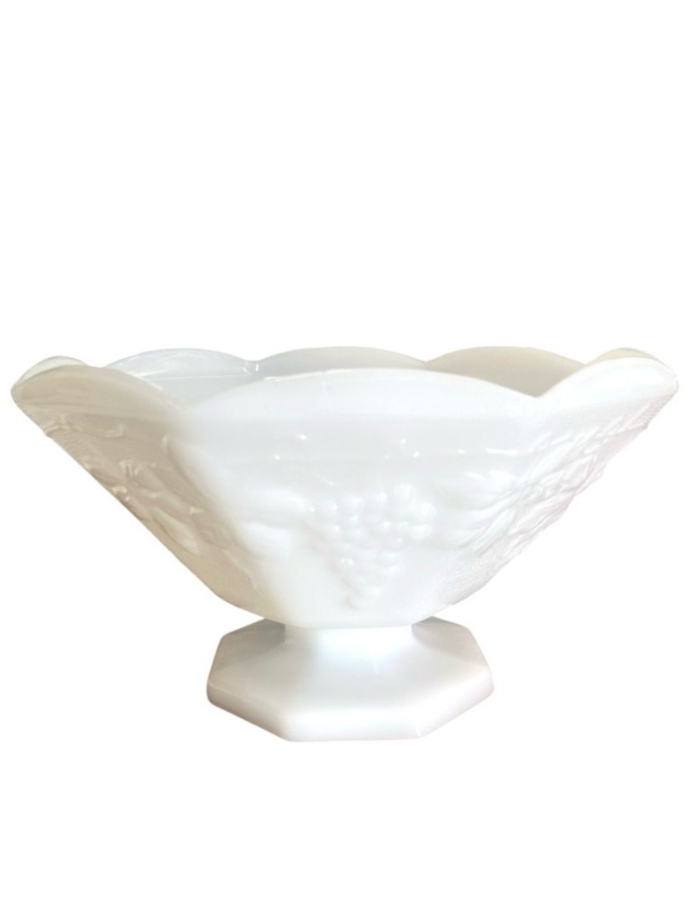 Vintage 1960s Anchor Hocking 9” Milk Glass Grape Leaf Pedestal Footed Fruit Bowl